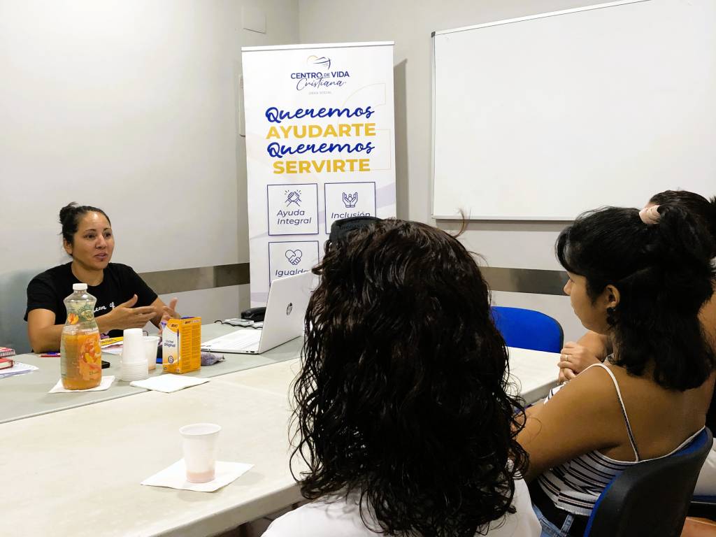 Ayudamos a 500 personas inmigrantes gracias a la obra social en Málaga  | Centro de Vida Cristiana