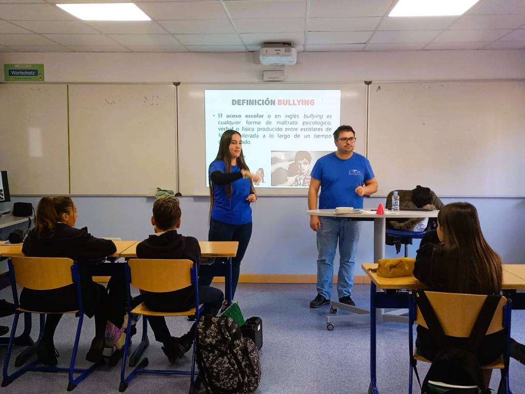 Formamos a nuestros jóvenes sobre como frenar las conductas adictivas - CVC Málaga | Centro de Vida Cristiana