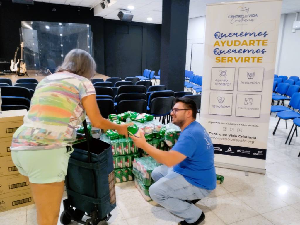 Gracias al “Programa Haz-lo posible” hemos ayudado a 50 familias inmigrantes en Málaga  | Centro de Vida Cristiana