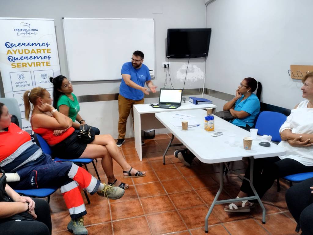 Ayuda integral para salir de la exclusión social en CVC Málaga | Centro de Vida Cristiana