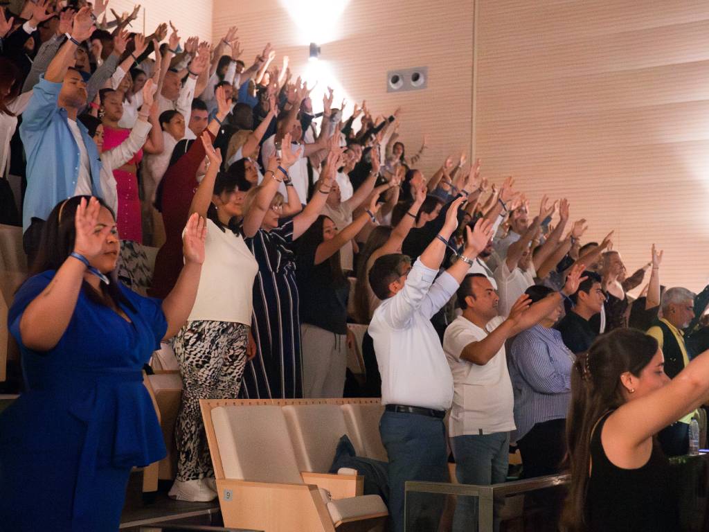 Firmes en la fe | Centro de Vida Cristiana