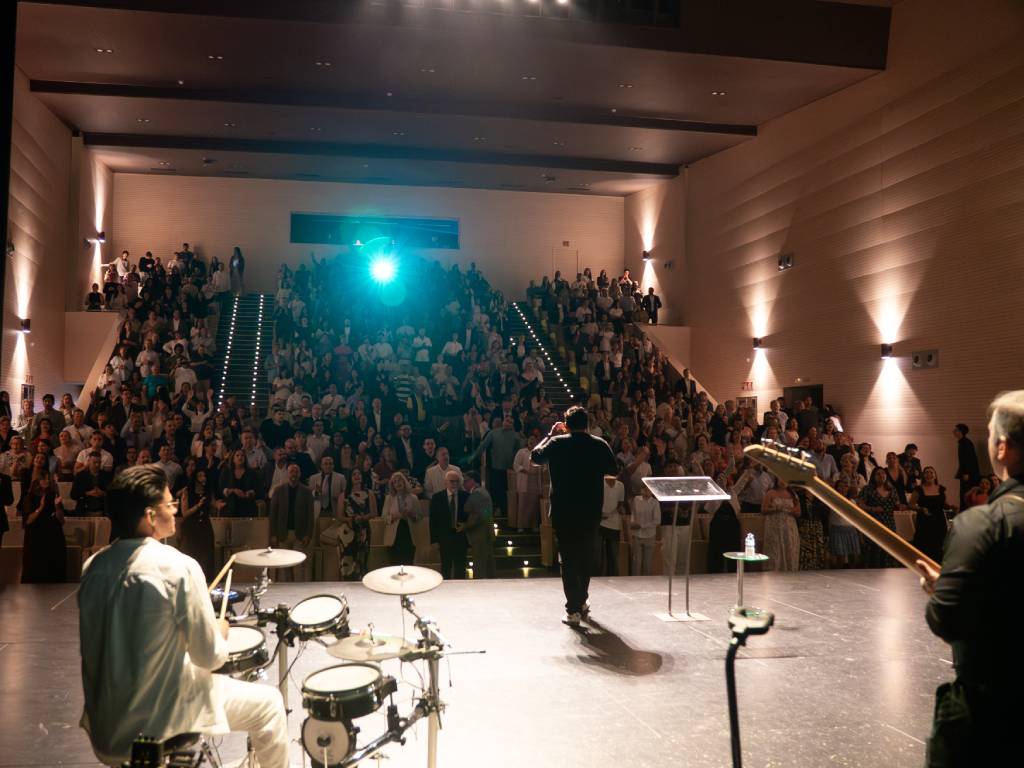 Firmes en la fe | Centro de Vida Cristiana