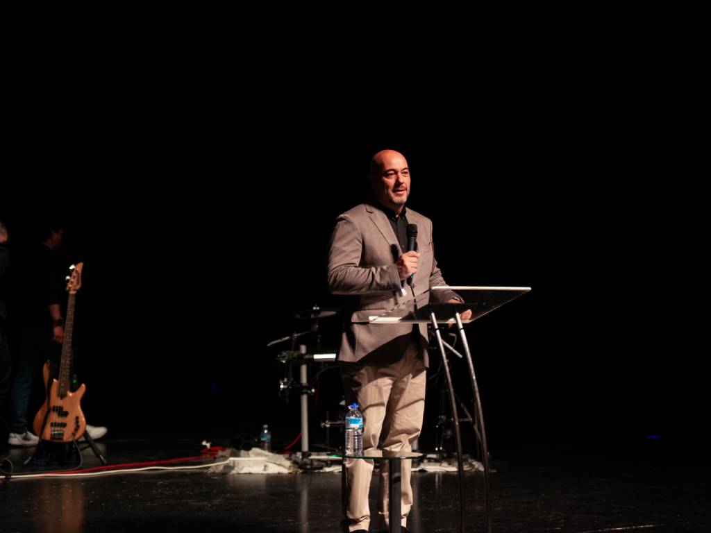 Firmes en la fe | Centro de Vida Cristiana