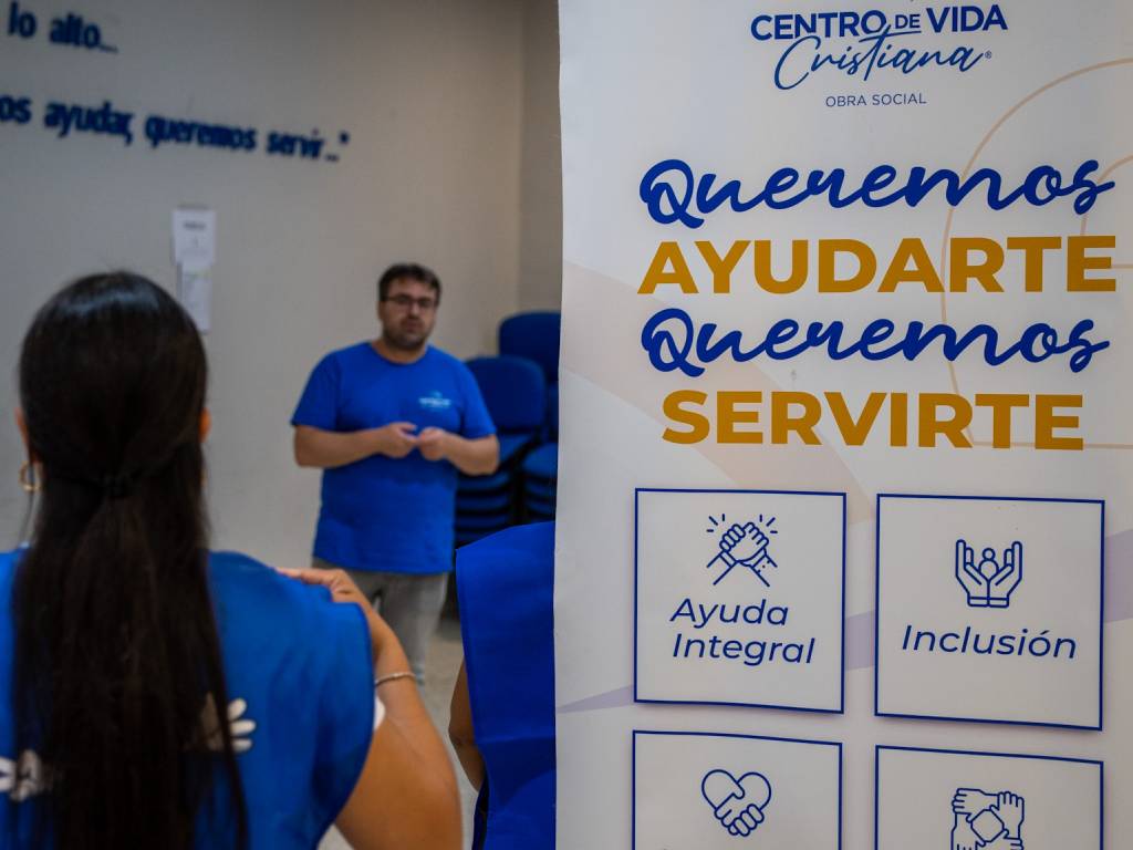 Formamos a 25 voluntarios y ayudamos a 90 familias  | Centro de Vida Cristiana