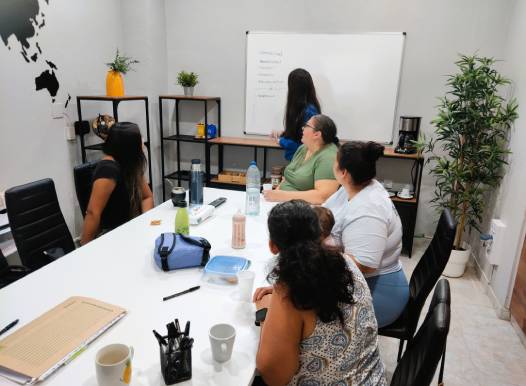 Creer en una misma para avanzar: impulsamos la autonomía de las mujeres en | Centro de Vida Cristiana
