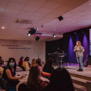 Viaje al futuro - Área de Mujeres CVC Málaga | Centro de Vida Cristiana