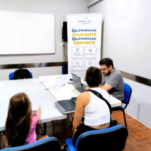 Fomentamos la crianza positiva y el buen trato entre las familias en CVC Málaga | Centro de Vida Cristiana