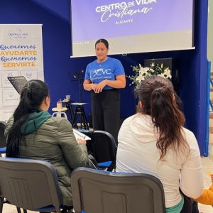 La Caixa ayuda a impulsar un proyecto que realizamos en Centro de Vida Cristiana Alicante | Centro de Vida Cristiana