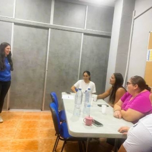 Creer en una misma para avanzar: impulsamos la autonomía de las mujeres en | Centro de Vida Cristiana